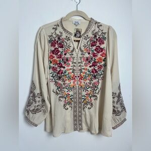 NEW Angel Heart Boutique 2X Cream Bright Floral Embroidered Peasant Blouse Top